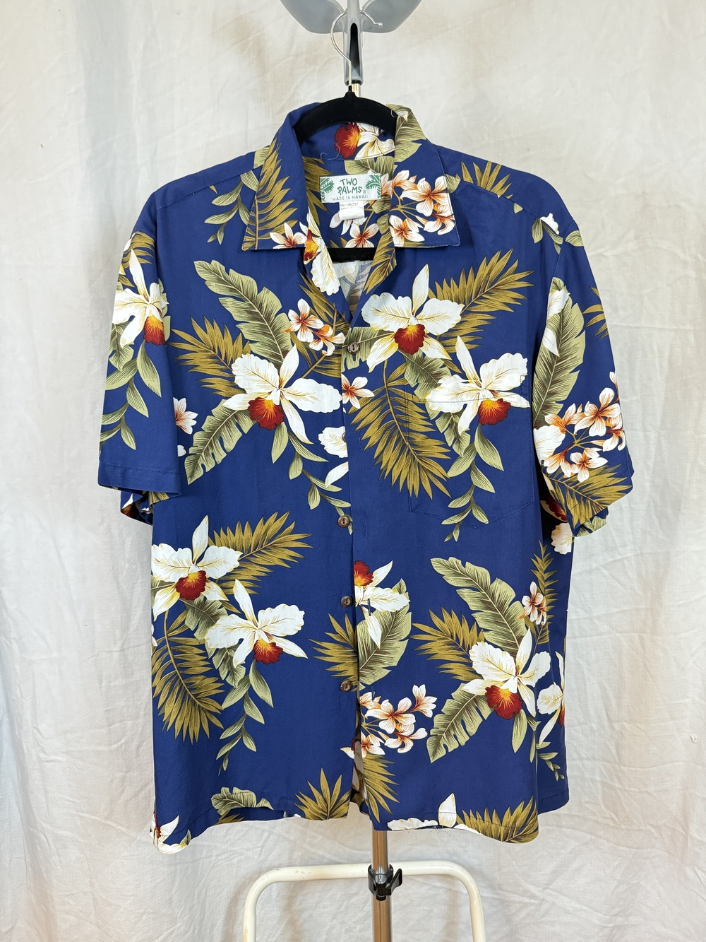 Two Palm's Men's Blue Floral Hawaiian Short Sleeve Shirt Made In Hawaii sz Med